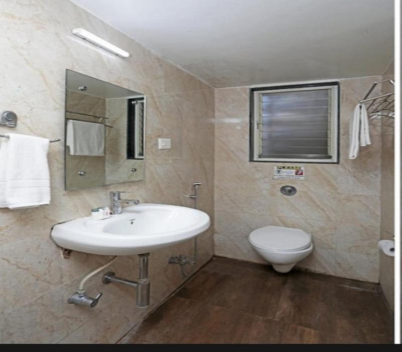 Hotel White House Pune Dış mekan fotoğraf